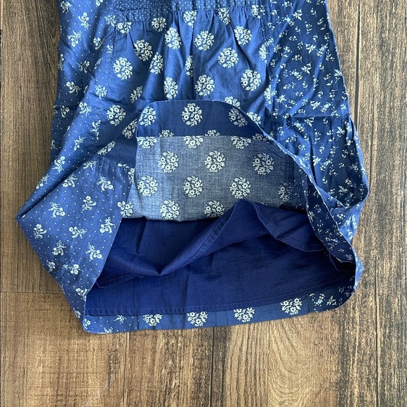 Baby GAP Navy Dress with White Floral Accents - Picture 5 of 6